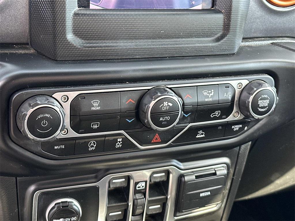 used 2021 Jeep Gladiator car, priced at $31,125