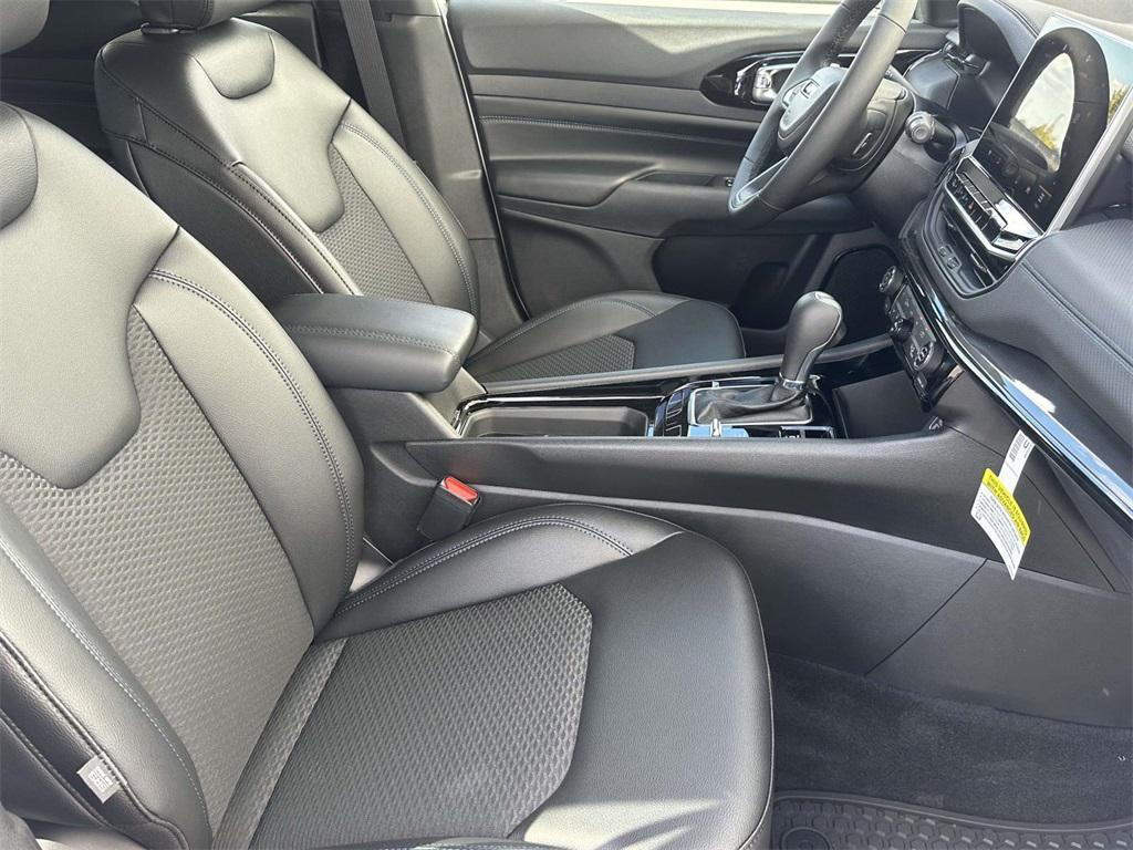 new 2026 Jeep Compass car, priced at $28,625