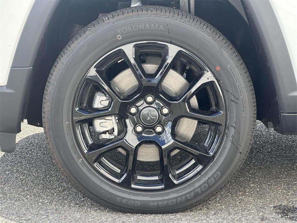 new 2026 Jeep Compass car, priced at $28,625