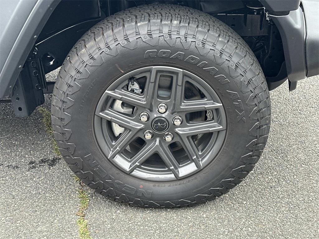 new 2025 Jeep Wrangler car, priced at $39,305