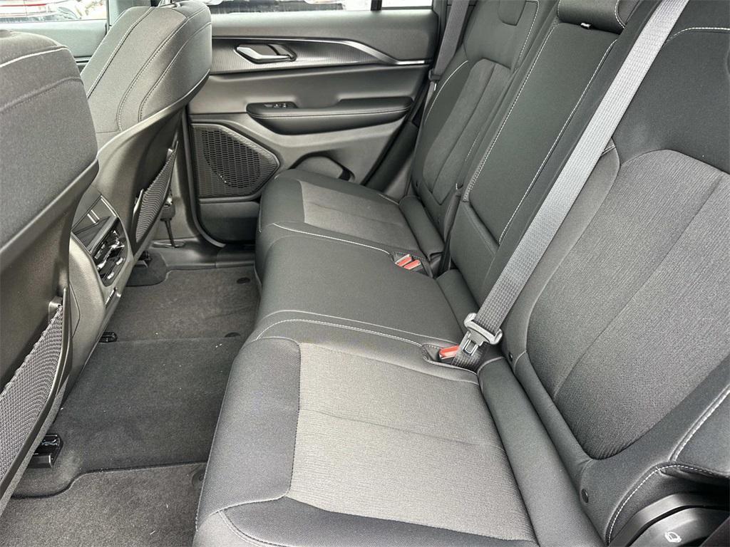 new 2025 Jeep Grand Cherokee car, priced at $35,755