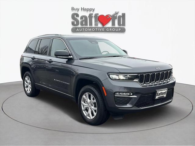 used 2022 Jeep Grand Cherokee car, priced at $35,000