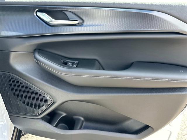 new 2025 Jeep Grand Cherokee L car, priced at $39,846