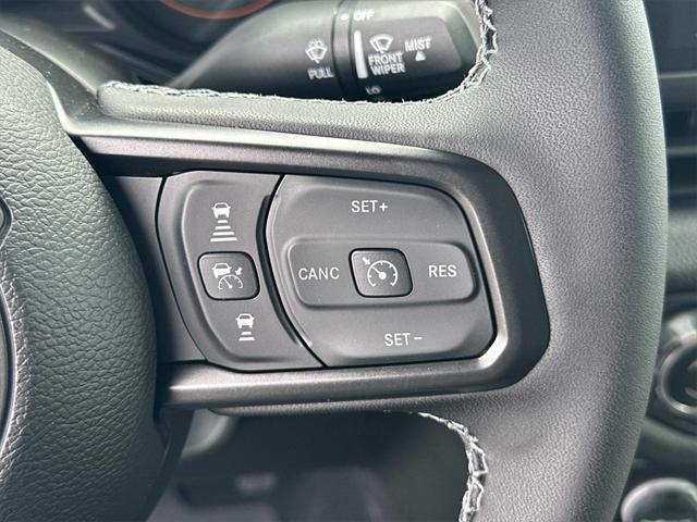 new 2025 Jeep Gladiator car, priced at $46,364