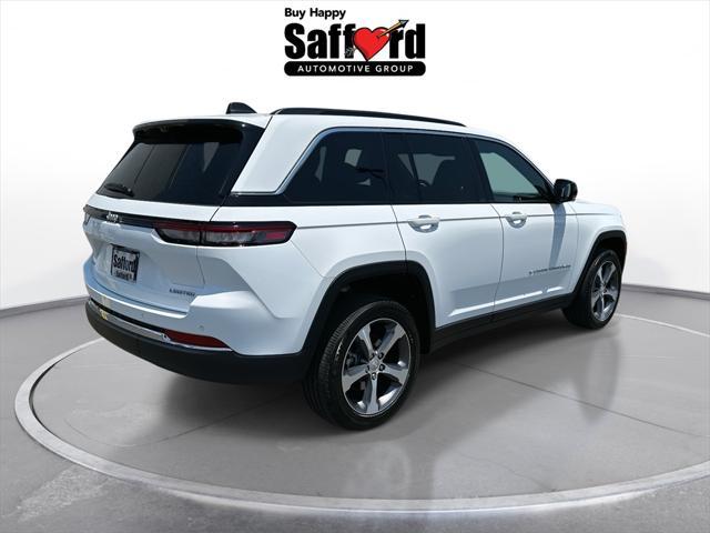 new 2024 Jeep Grand Cherokee car, priced at $45,697