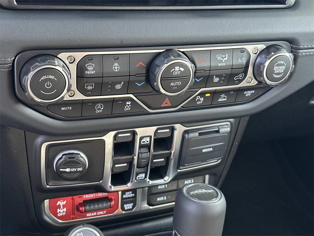 new 2025 Jeep Gladiator car, priced at $51,505