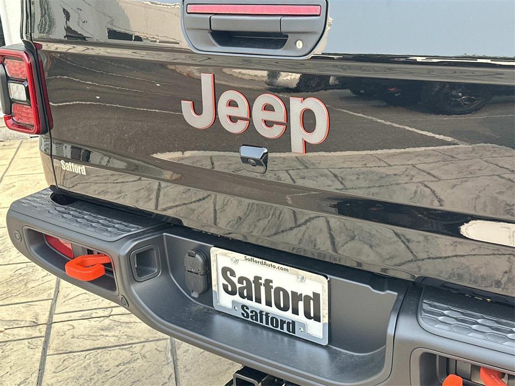 new 2025 Jeep Gladiator car, priced at $52,405