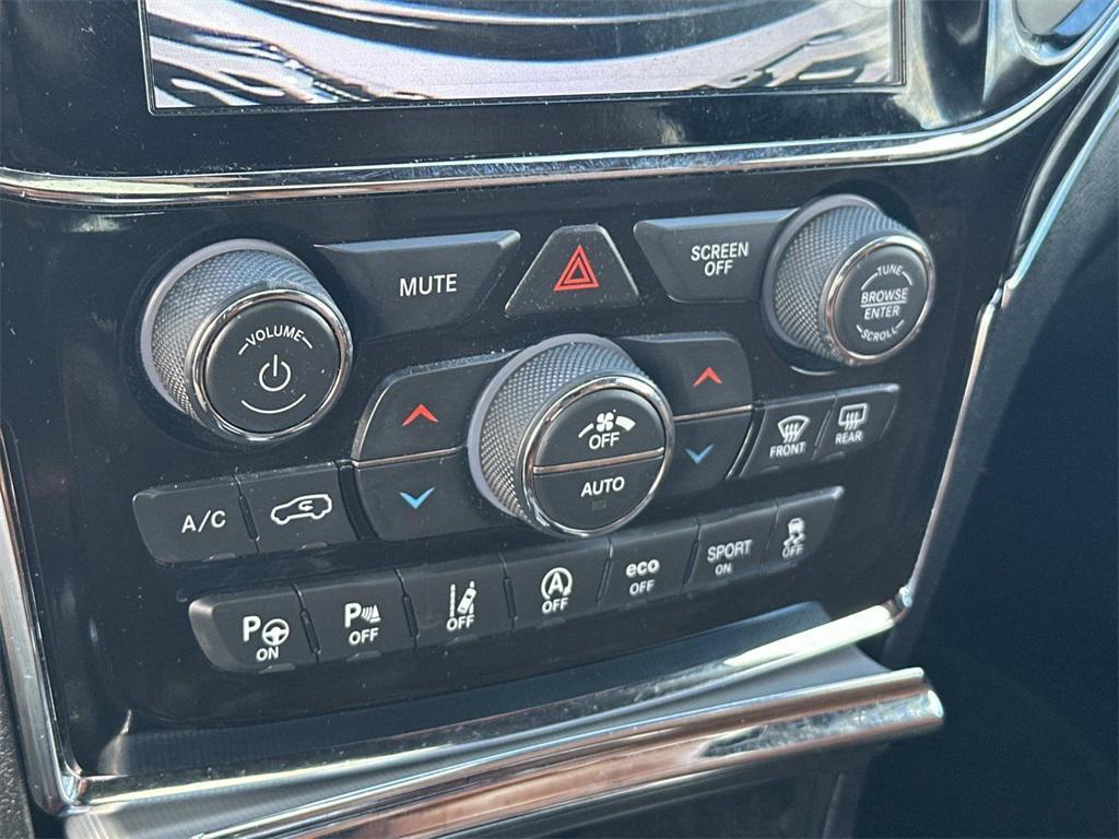 used 2020 Jeep Grand Cherokee car, priced at $25,000