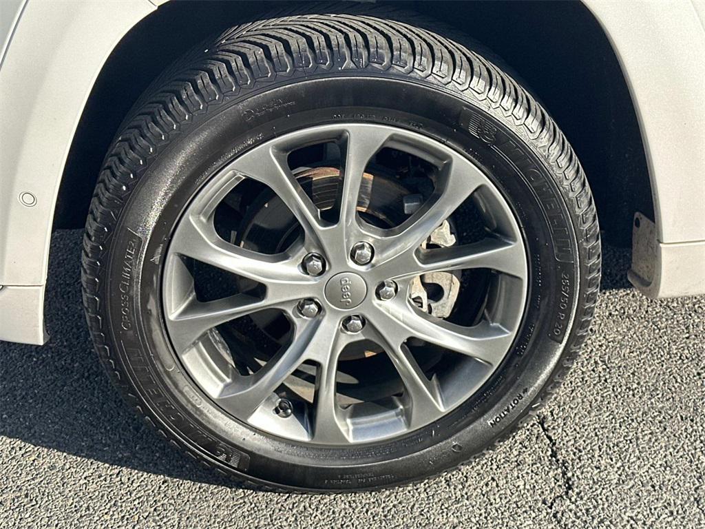 used 2020 Jeep Grand Cherokee car, priced at $25,000