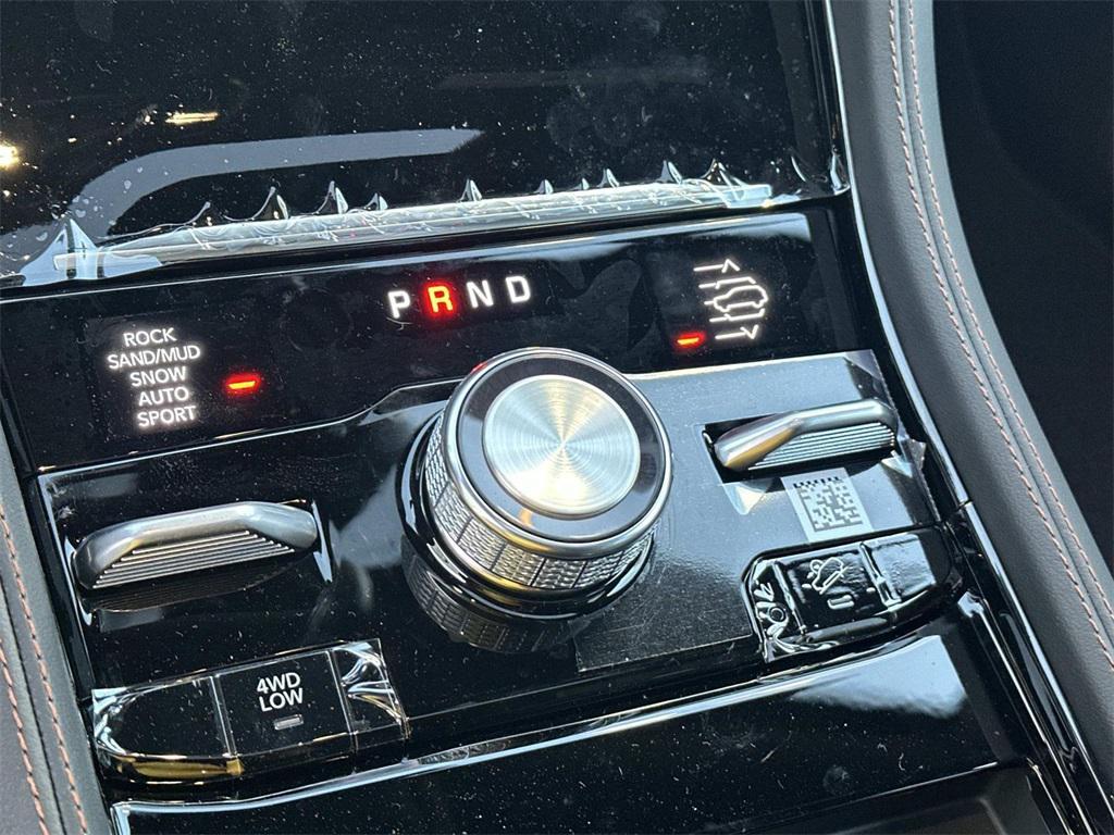 new 2025 Jeep Grand Cherokee car, priced at $58,332