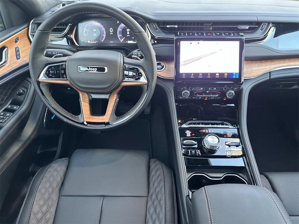new 2025 Jeep Grand Cherokee car, priced at $58,332