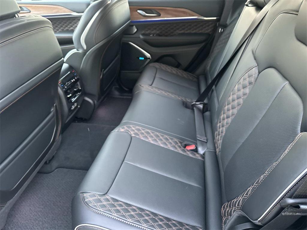 new 2025 Jeep Grand Cherokee car, priced at $58,332