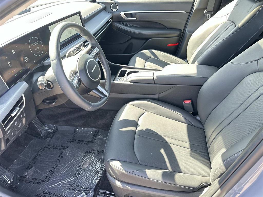 used 2025 Hyundai Sonata Hybrid car, priced at $33,400