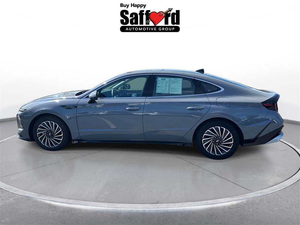 used 2025 Hyundai Sonata Hybrid car, priced at $33,400