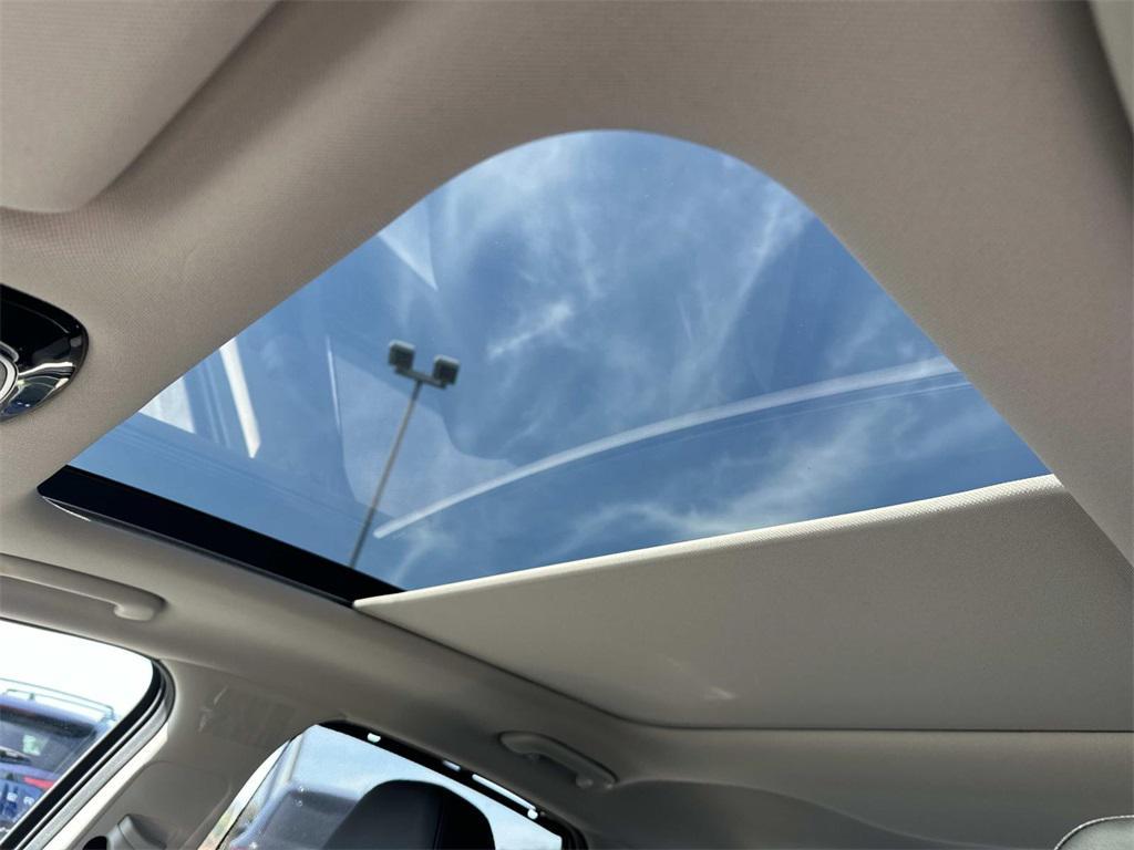 used 2025 Hyundai Sonata Hybrid car, priced at $33,400