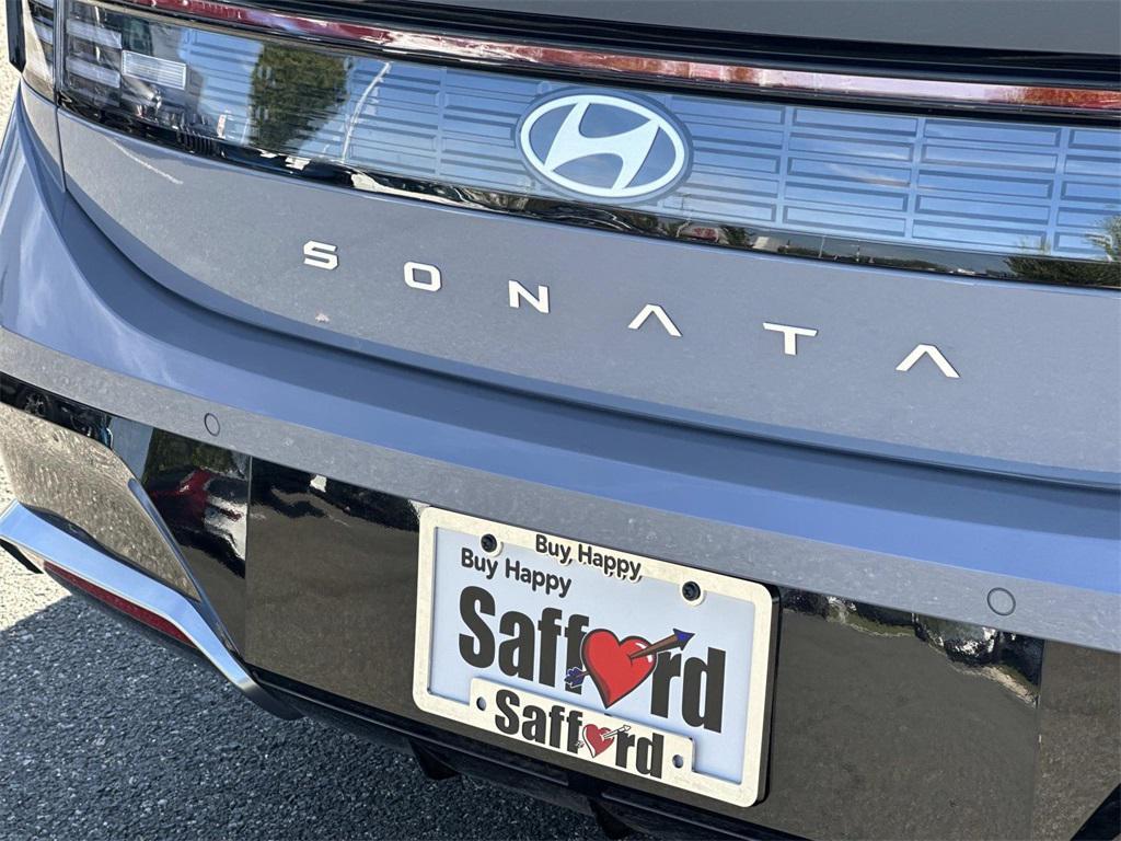 used 2025 Hyundai Sonata Hybrid car, priced at $33,400