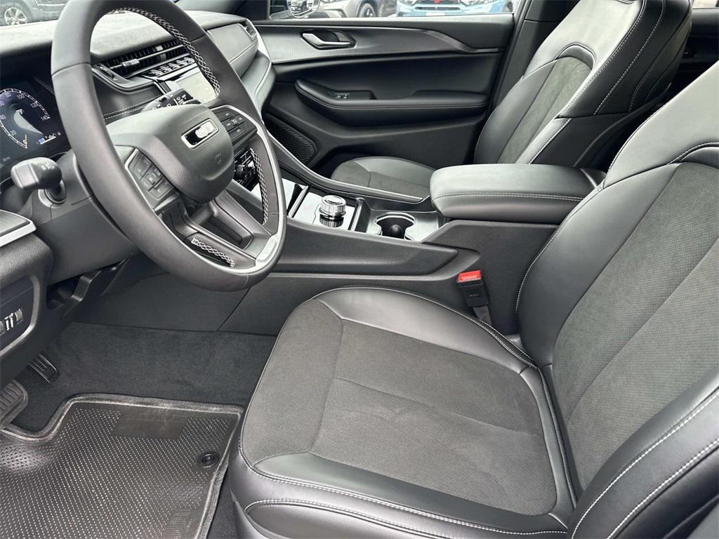 new 2025 Jeep Grand Cherokee car, priced at $36,355