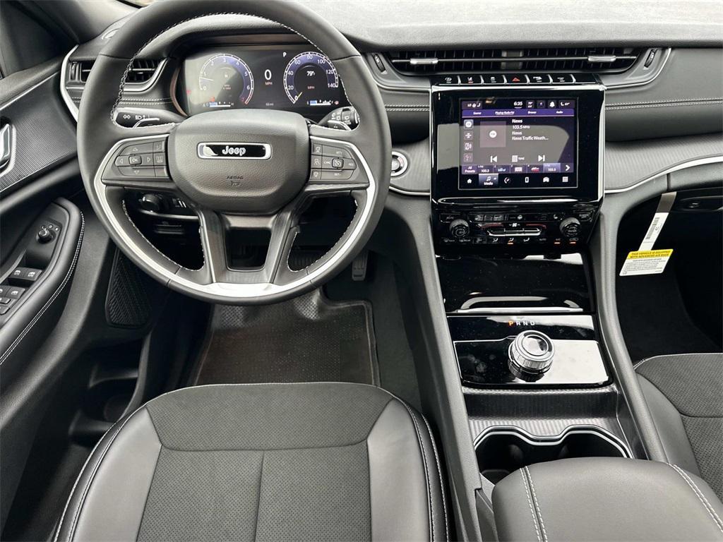 new 2025 Jeep Grand Cherokee car, priced at $36,355