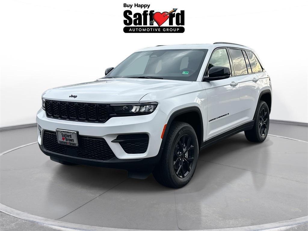 new 2025 Jeep Grand Cherokee car, priced at $37,695