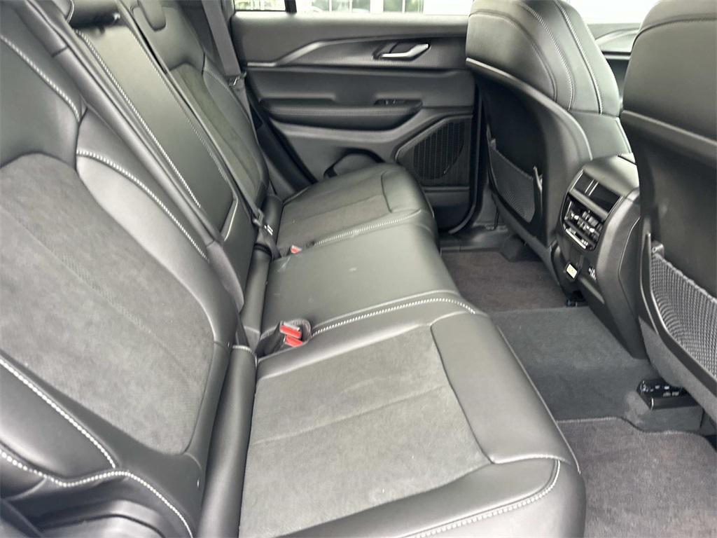 new 2025 Jeep Grand Cherokee car, priced at $36,355