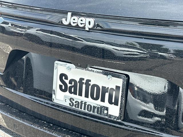 new 2025 Jeep Grand Cherokee car, priced at $53,575