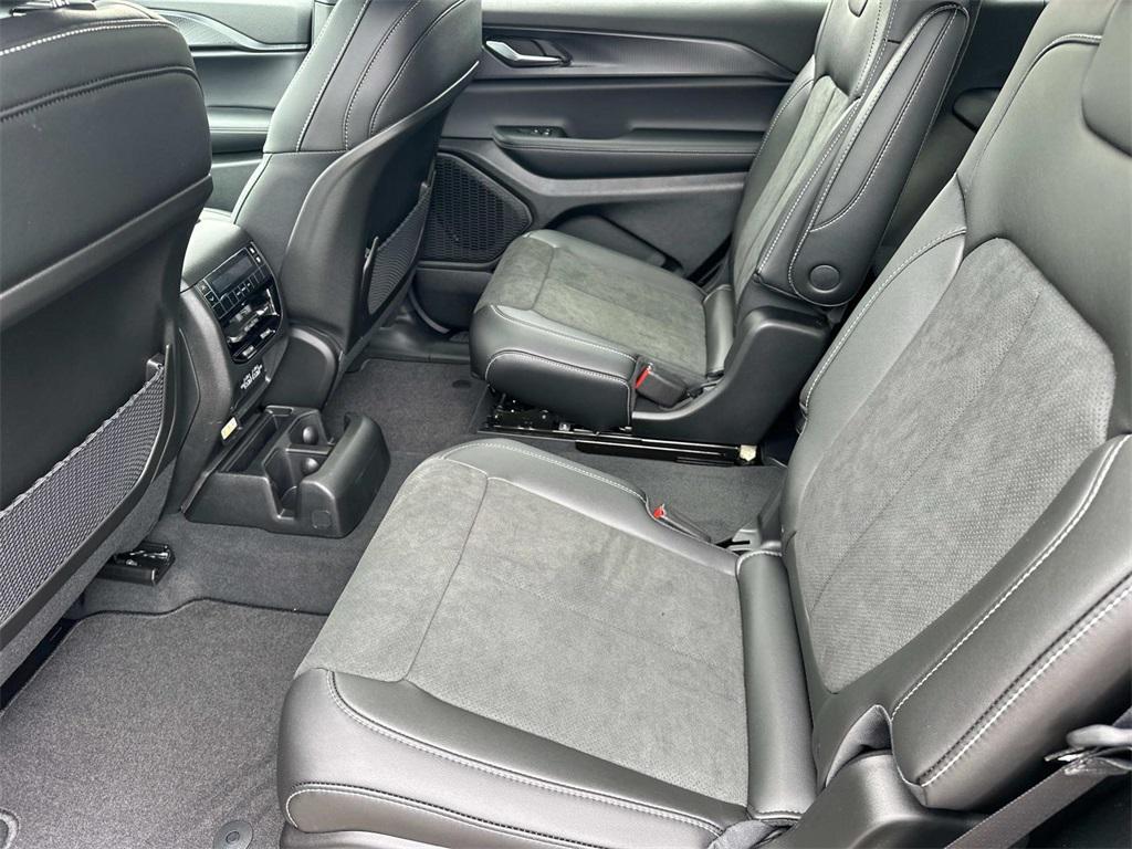 new 2025 Jeep Grand Cherokee L car, priced at $41,005