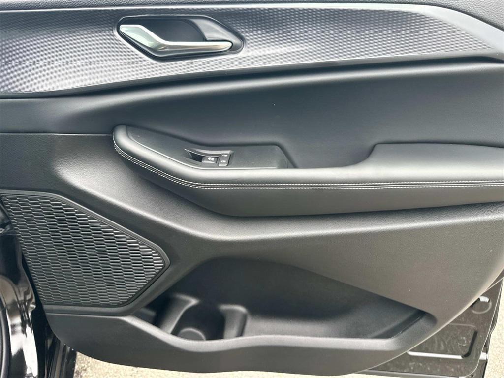 new 2025 Jeep Grand Cherokee L car, priced at $41,005