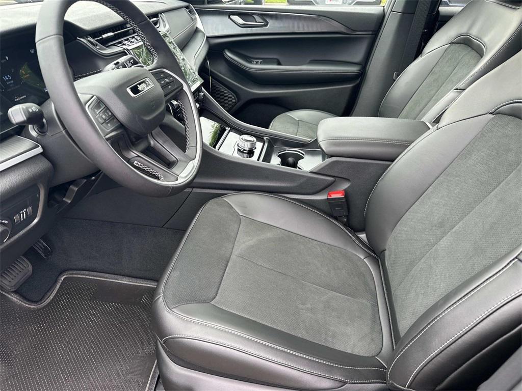 new 2025 Jeep Grand Cherokee L car, priced at $41,005