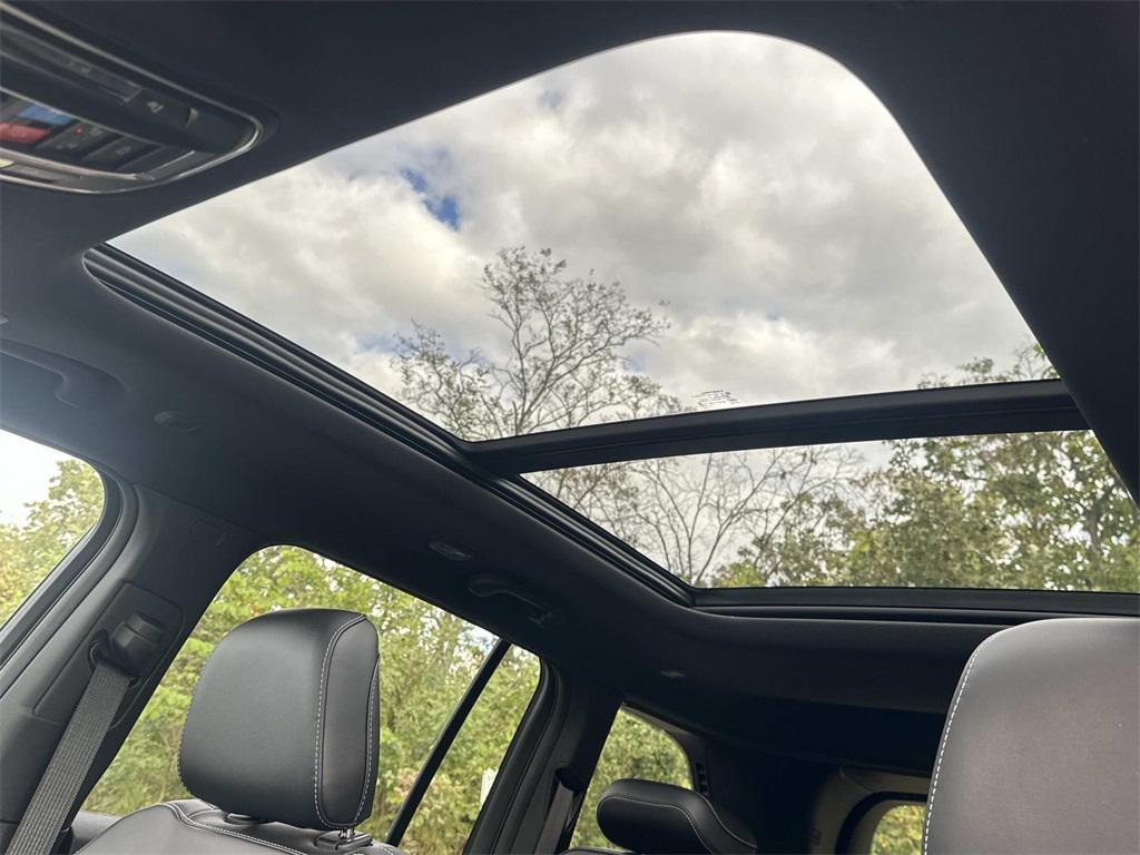 new 2025 Jeep Grand Cherokee car, priced at $42,655
