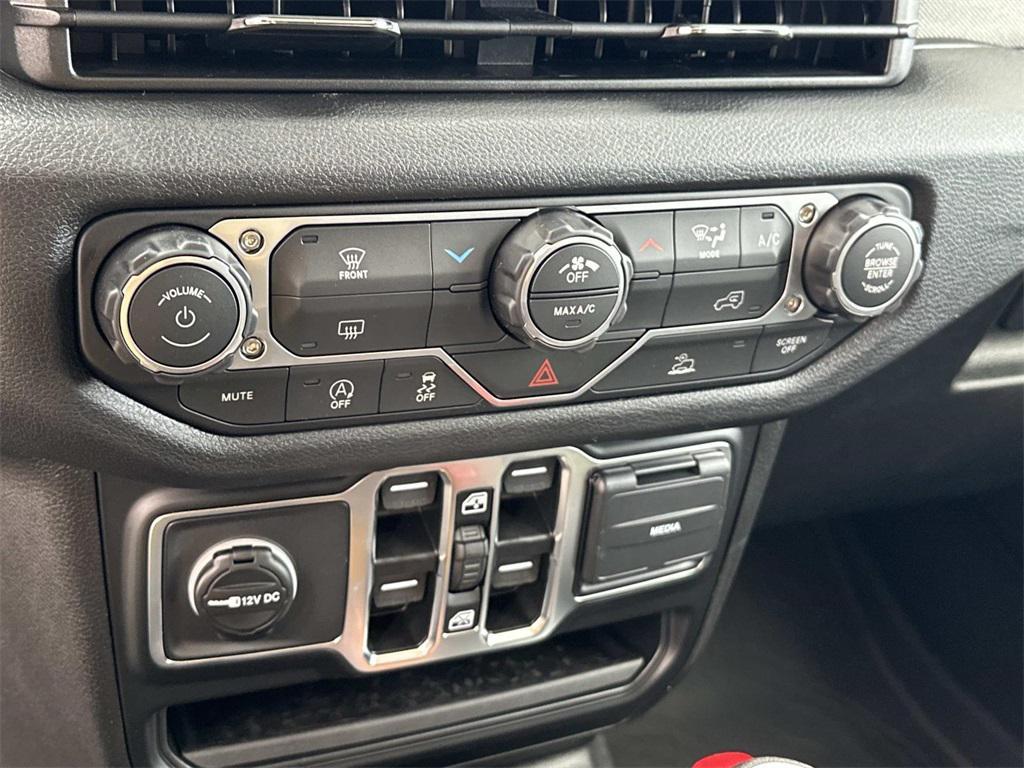 new 2026 Jeep Gladiator car, priced at $43,060