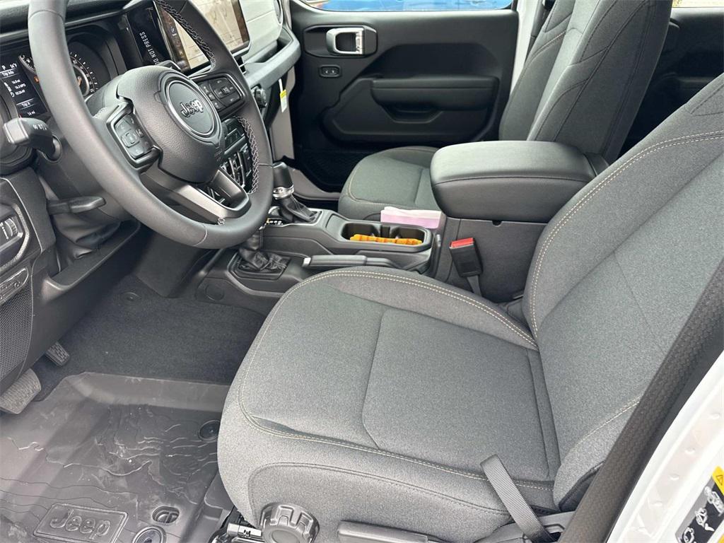 new 2026 Jeep Gladiator car, priced at $43,060