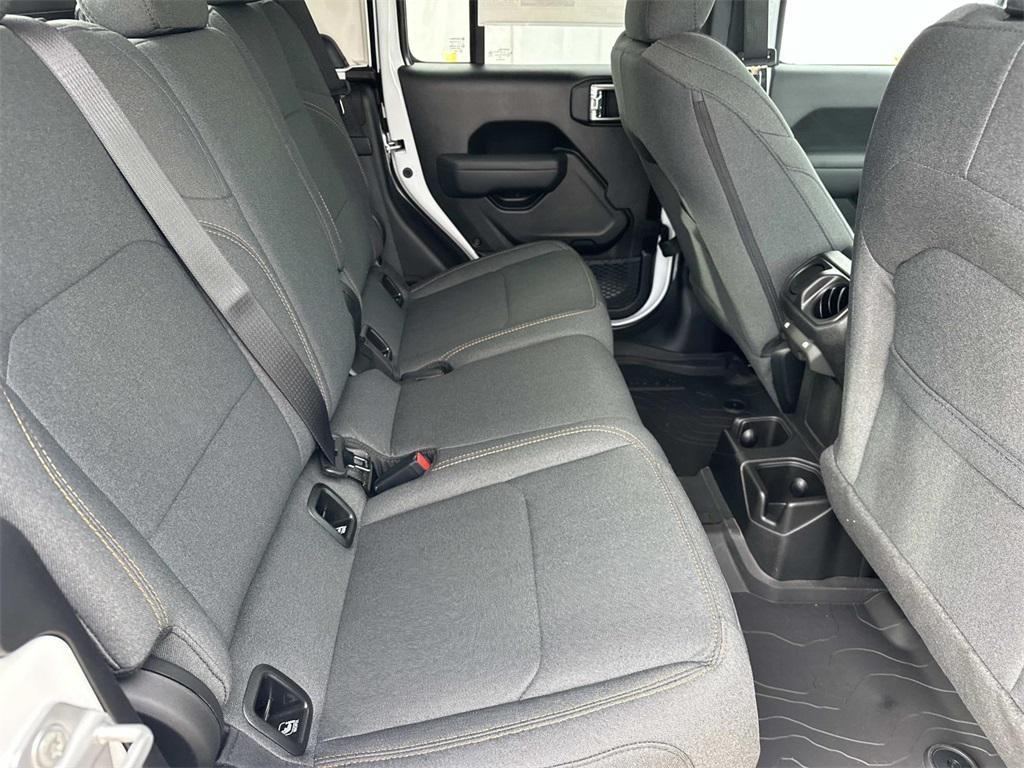 new 2026 Jeep Gladiator car, priced at $43,060