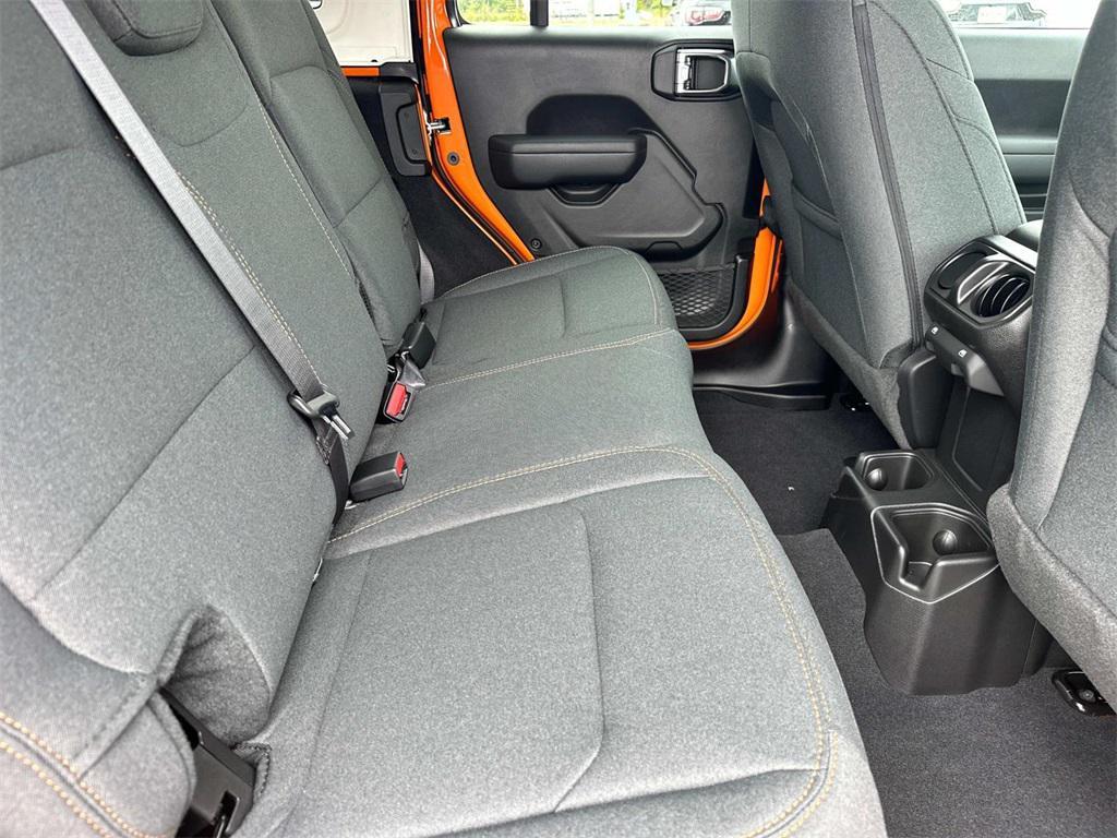 new 2025 Jeep Wrangler car, priced at $47,093