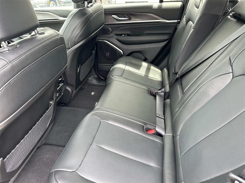 new 2025 Jeep Grand Cherokee car, priced at $49,055