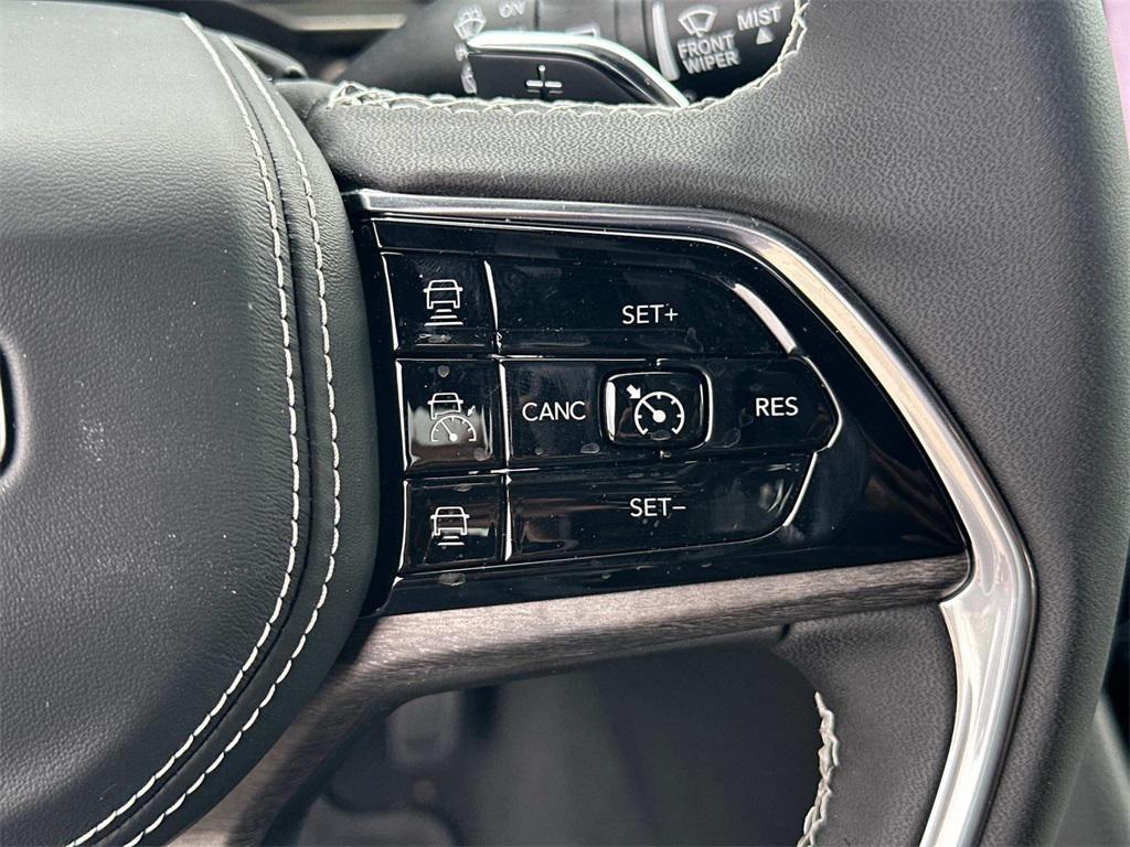 new 2025 Jeep Grand Cherokee car, priced at $49,055