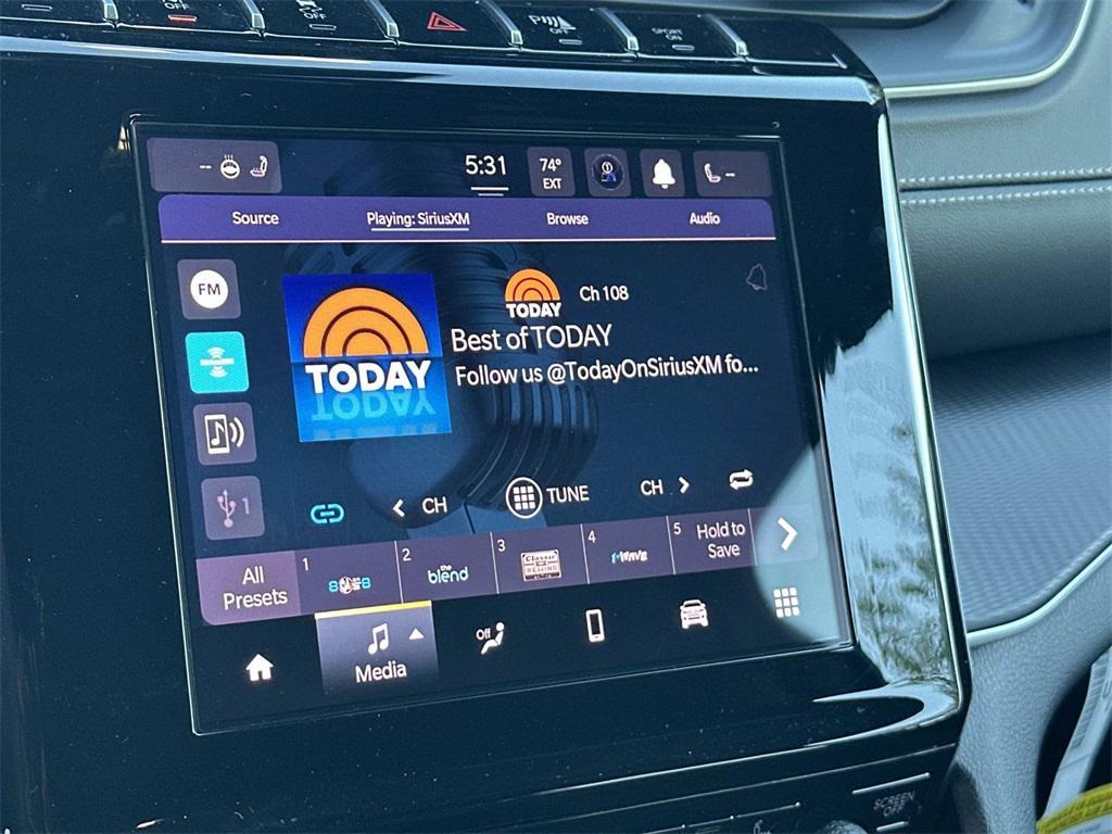 used 2025 Jeep Grand Cherokee car, priced at $34,790