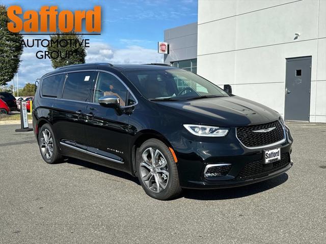 new 2024 Chrysler Pacifica car, priced at $44,854