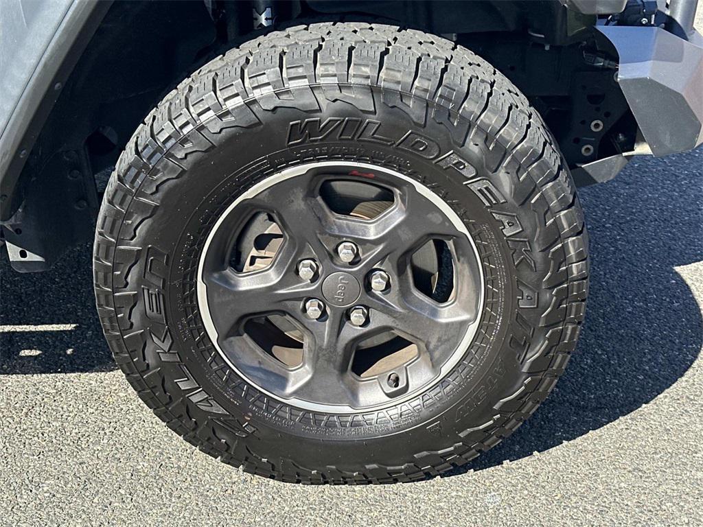used 2023 Jeep Gladiator car, priced at $46,482