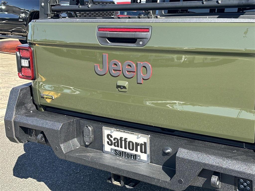 used 2023 Jeep Gladiator car, priced at $46,482