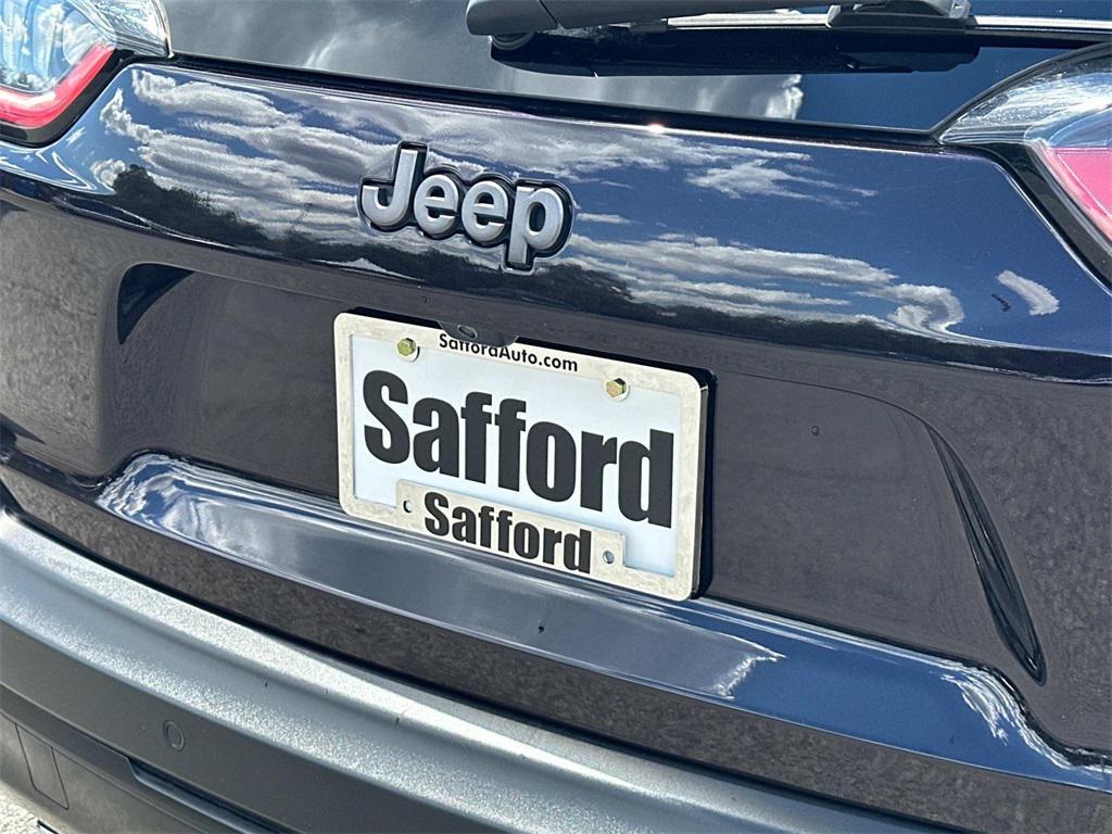 used 2021 Jeep Cherokee car, priced at $19,695