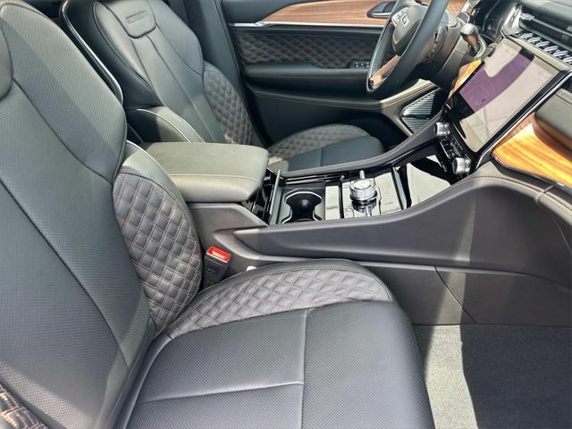new 2025 Jeep Grand Cherokee car, priced at $61,431