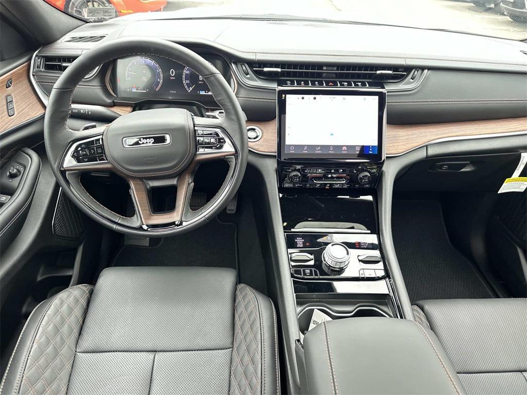 new 2025 Jeep Grand Cherokee L car, priced at $53,805