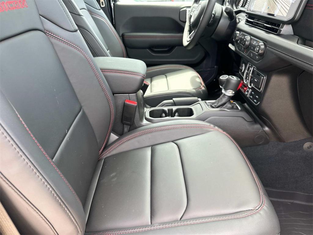new 2025 Jeep Wrangler car, priced at $55,805