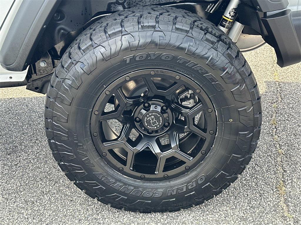 new 2025 Jeep Wrangler car, priced at $53,505