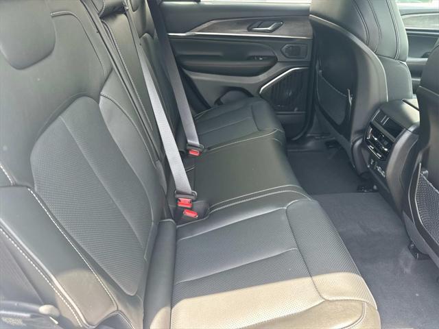 new 2025 Jeep Grand Cherokee car, priced at $50,532