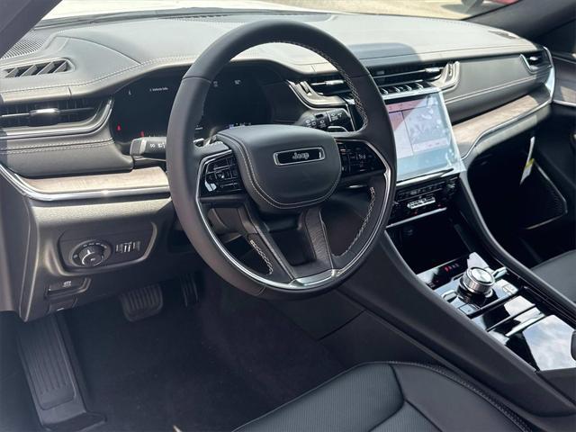new 2025 Jeep Grand Cherokee car, priced at $50,532