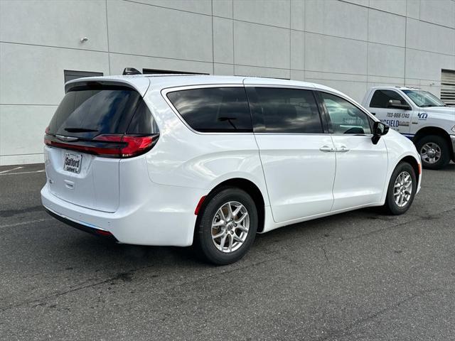 new 2025 Chrysler Pacifica car, priced at $38,279