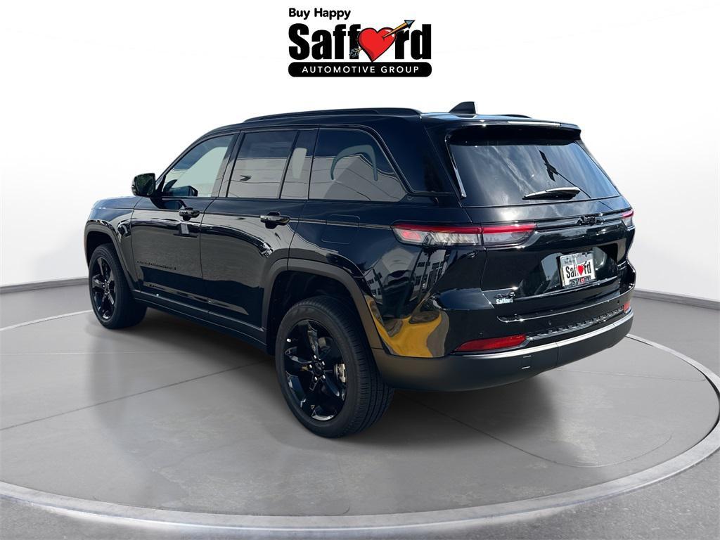 new 2025 Jeep Grand Cherokee car, priced at $43,655