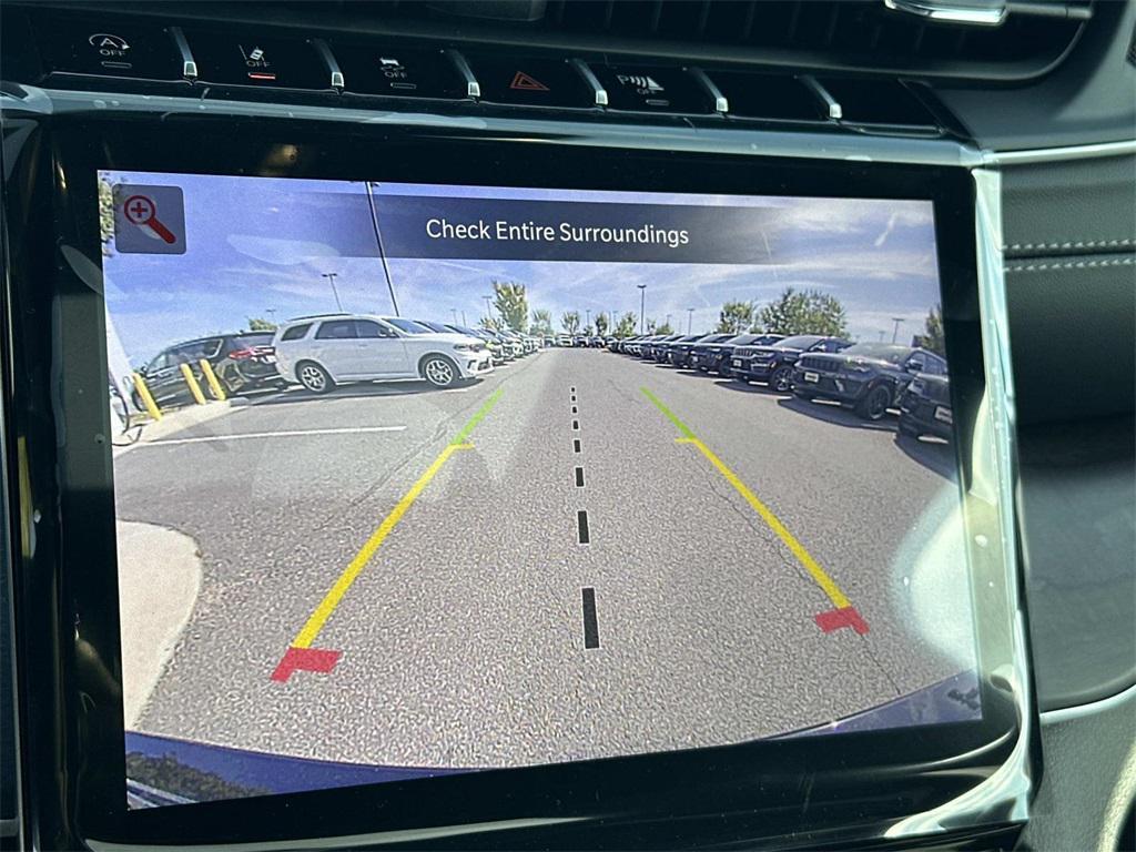 new 2025 Jeep Grand Cherokee car, priced at $43,655