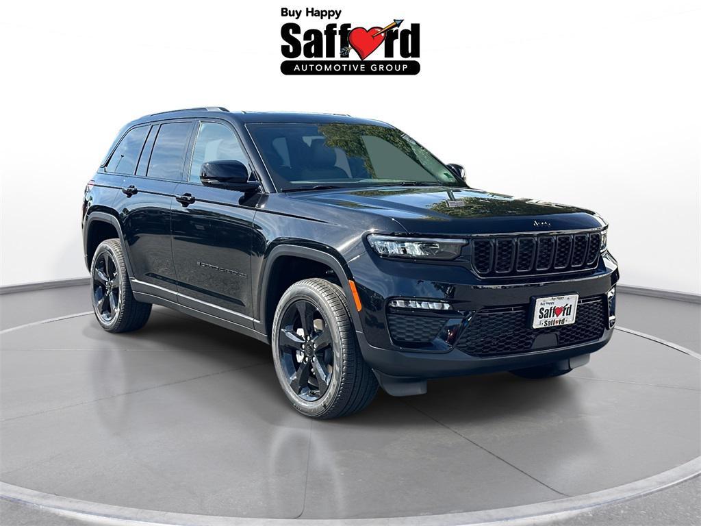 new 2025 Jeep Grand Cherokee car, priced at $43,655